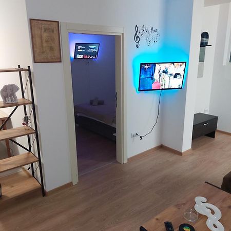 Apartman Muzika 雅戈丁那 外观 照片