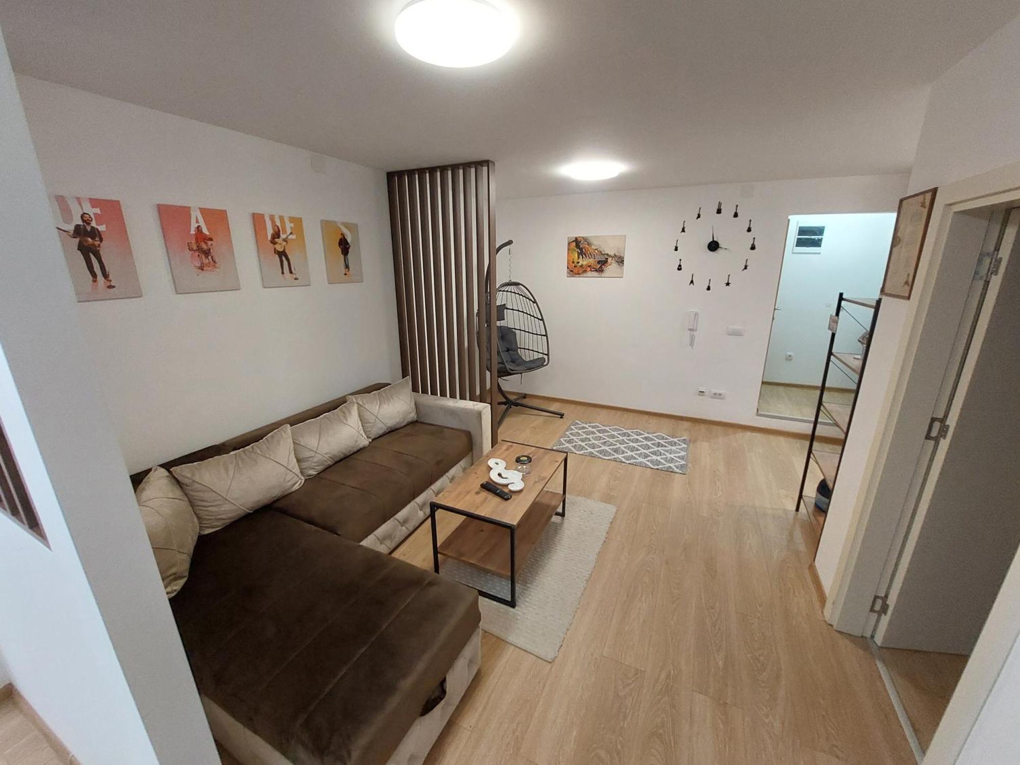 Apartman Muzika 雅戈丁那 外观 照片