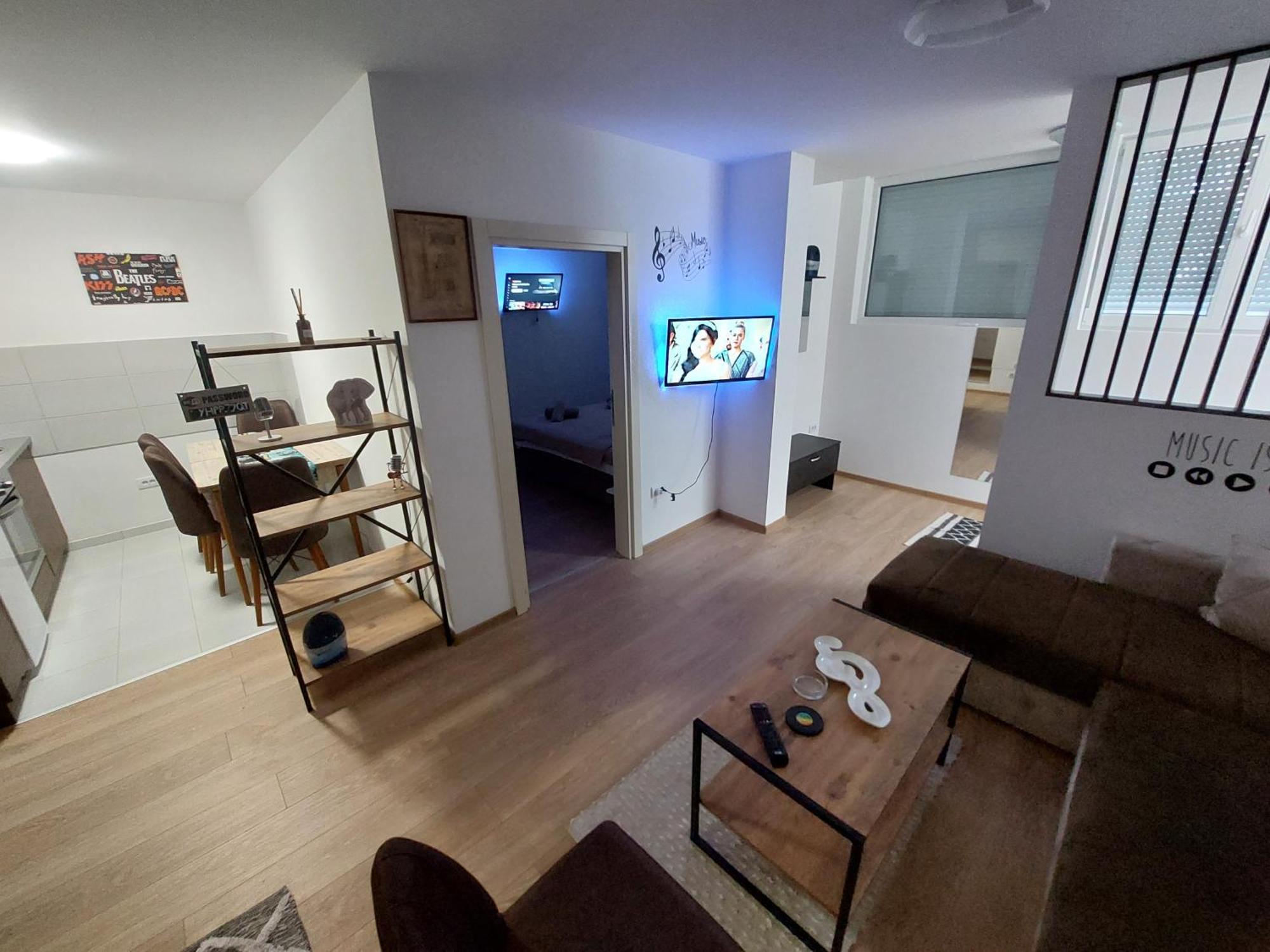 Apartman Muzika 雅戈丁那 外观 照片